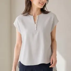 現行✨極美品 ユナイテッドアローズ サテン Vネック フレンチスリーブ 