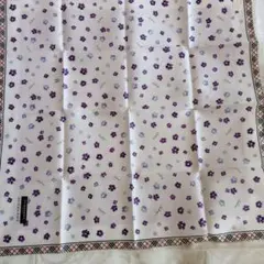 BURBERRY 花柄 ハンカチ