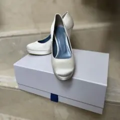 値下げ)【美品】BENIR ベニル ブライダルシューズ 12cmヒール 結婚式のサムネイル