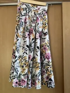 花柄スカート