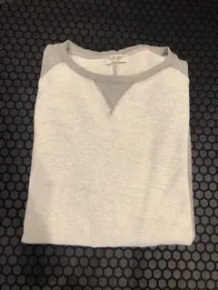 GLOBRLWORK Vネック カットソー