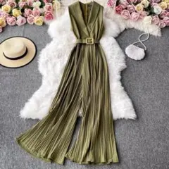 オリーブグリーン ベルト付き ジャンプスーツ