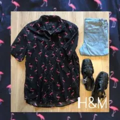 週末限定価格*H&M フラミンゴシャツ(メンズですがレディースダボもおすすめ！)のサムネイル