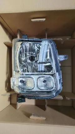 DA17V スズキ エブリィ純正 右ヘッドライト35120-64P03新品のサムネイル