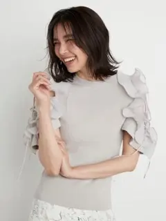 SNIDEL スナイデル Sustainableフリルスリーブニットプルオーバー