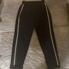 スラックスパンツ