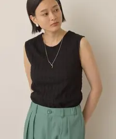 930.AMERICAN HOLIC：フクレジャガードノースリーブトップス