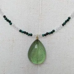 グリーン琥珀 ネックレス マラカイト 水晶 アンバー 45cm 約20×10mm