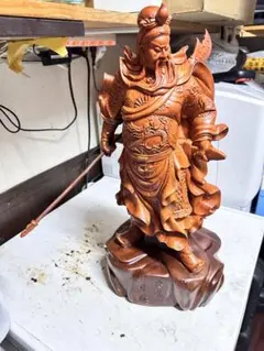 木製彫刻 忠義千劉のサムネイル