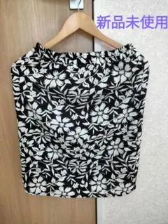 【新品未使用】　AZUL　by　moussy　タイトスカート　花柄　ブラック　М
