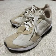 Nike ホワイト•ベージュ エアマックス プリデイ 7 24cm レディース