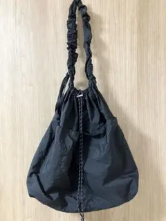 【niko and...】ブラックナイロンバッグ