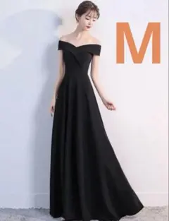 黒のオフショルダーウェディングドレス　二次会ドレス　前撮りドレス　ブラックドレス
