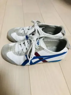 オニツカタイガー　アシックス　パルクール　スニーカー