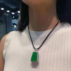 翡翠風　ネックレス ペンダント