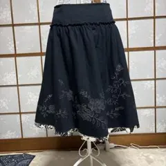 チャバ　黒 花柄刺繍 フレアスカート ひざ丈　38