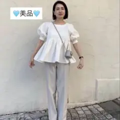 OHGA キルティングブラウス QUILTING BLOUSEホワイトのサムネイル