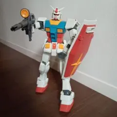 ガンダム カラー可動式プラモデル ライフル・シールド付き 約37cm ジャンク品