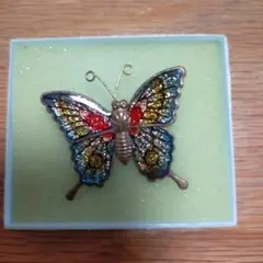 蝶デザイン ブローチ
