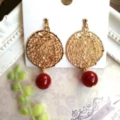 金色メッシュデザイン赤メノウピアス/イヤリング(ハンドメイド)天然石