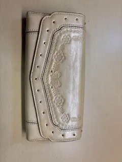 ANNA SUI 長財布 ゴールド 花柄 型押し スタッズのサムネイル