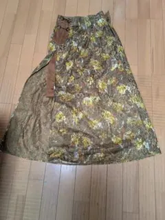 ブラウン系花柄ロングスカートとタイトスカートセットのサムネイル