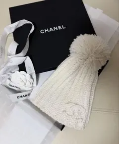 CHANEL ニット帽 ビーニー ホワイト ウールのサムネイル