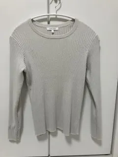 リブ編みライトグレー長袖ニット