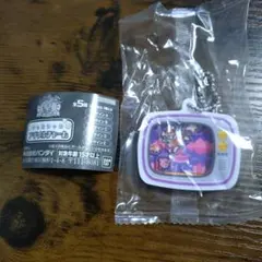 カービィ　シャカシャカアクリルチャーム　デデデ