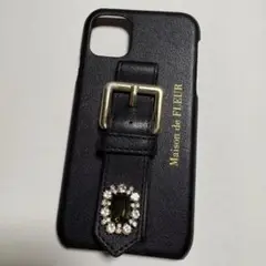 Maison de FLEUR ビジューバックルベルト iPhone11 ケース