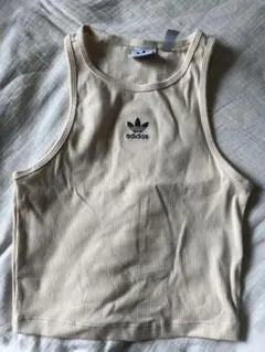 adidas トップス