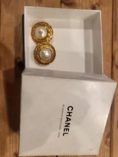CHANEL ココシャネル ココマーク スノードームミニピアス アンティーク
