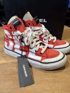 DIESEL スニーカー レッド ハイカットのサムネイル