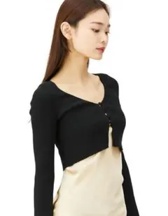 スナイデル 黒 クロップド丈 長袖 トップス　ショート丈カーディガンSNIDEL