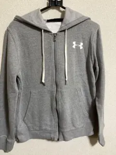 ★中古品　Under Armour グレー ジップアップパーカー