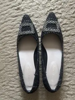 未使用品　ビジュー付き黒ポインテッドトゥパンプス