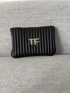 【新品未使用】TomFord Beauty 海外ノベルティロゴ付きブラックポーチ