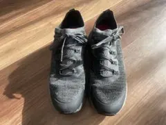 トレッキングシューズ スニーカー