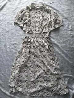 〜18日⭐︎mily bilet 小花柄 フレアスリーブ ワンピース ブルーグレー