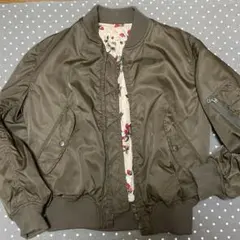 アウター　レディース　リバーシブル ブラウン/ストロベリー柄 サイズM〜L