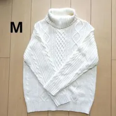 CONFIRM タートルネックニット　ホワイト　Mサイズ