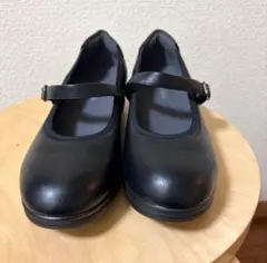 fuwaraku ストラップパンプス ブラック