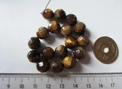 ★K0907★虎目石　タイガーアイ　9.5mm カット形　ビーズ　17P