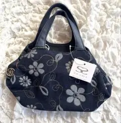新品タグ付き　SAVOY 花柄刺繍 デニム風トートバッグのサムネイル