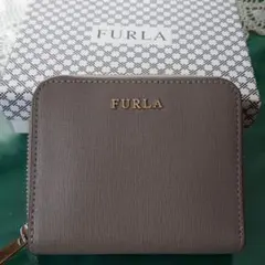 【しーちゃん様専用】フルラ二つ折り財布