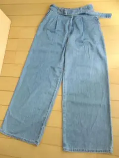 GU　ライトデニム　ベルデッド　ワイドパンツ　М