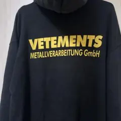 VETEMENTS グラフィックパーカー ブラック