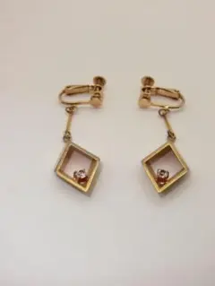 Pierre Cardin ピエールカルダン イヤリング 石付き GPゴールド系のサムネイル