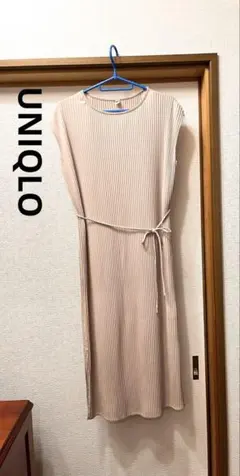 ❤️ユニクロ♡UNIQLO プリーツ　ワンピース　ベージュ サイズS