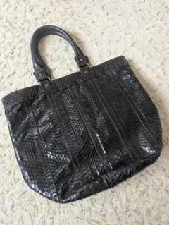 ブラックヘビ柄レザーハンドバッグ